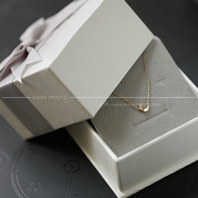 Slender Moon Bracelet, 14k Gold Minimalist Bracelet, Korean-Style Friendship Bracelet, Beautiful Fine Jewelry for Her, Crescent Moon