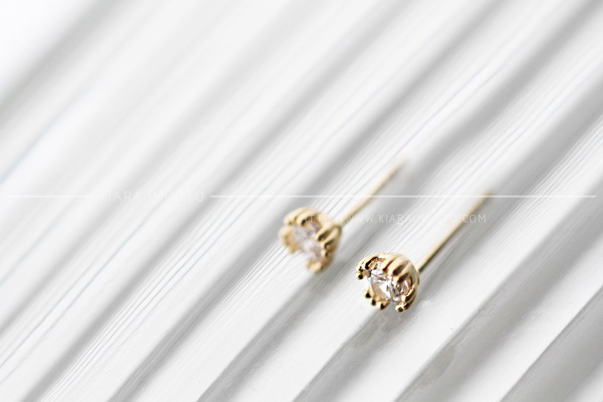 9k Gold Exquisite Japan and South Korea Extreme Design Small Rolling Foundation Single Diamond Stud Earrings