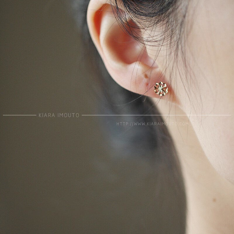Sakura Flower Earrings, Solid 9k Gold Earrings, Cherry Blossom Earrings, Flower Earrings, Blossom Earrings, Sakura Earrings, Cute Earrings
