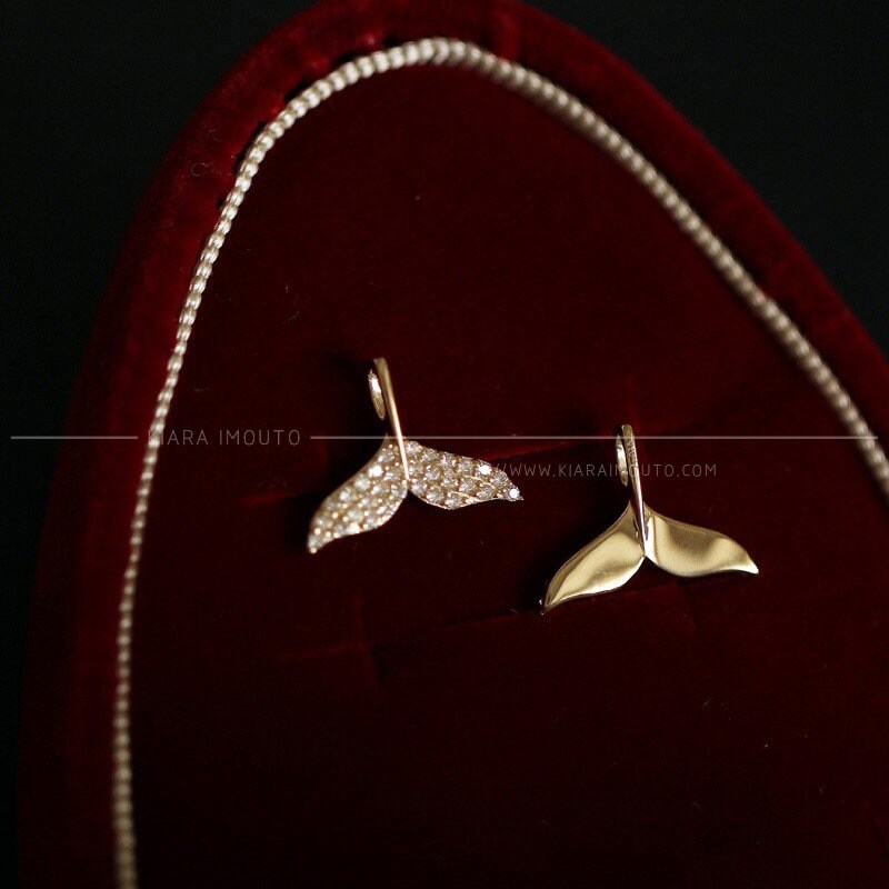 Cz Diamond Little Whale Tail Pendant Necklace, 9k Gold Mermaid Tail Pendant, Double Sided Pendant, Whale Tail Pendant, Whale Tail Necklace