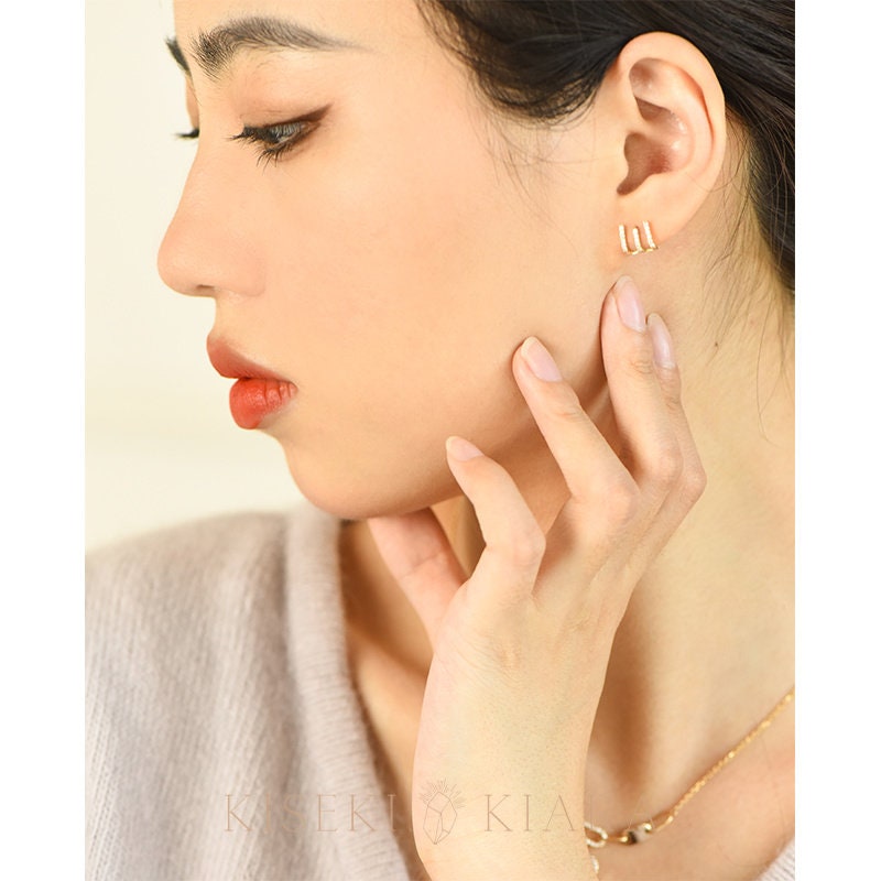 10k Solid Gold 3-prong Claw Rake Screw Post Earrings, Letter E Initial Earrings, Ball Screwbacks, Unique Earrings Women, Statement Earrings