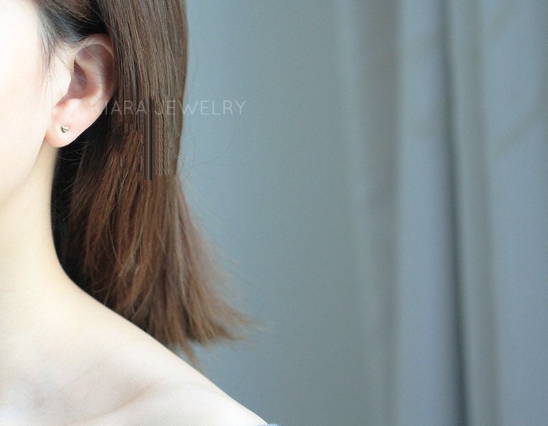 9K Gold Love Glossy Stud Earrings [A true heart], Wedding Earrings, Bridesmaids Gift, Birthday Gift for Daughter, Cute Earrings for Girls