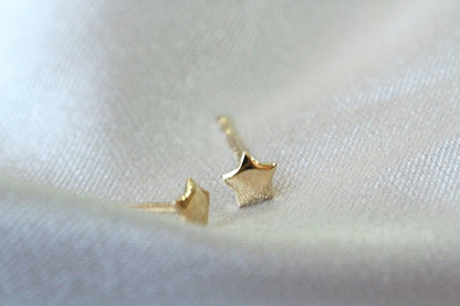 Twinkle Twinkle Little Studs, Star Earrings in Pure 9k Gold, Small Post Earrings for Girls and Women, 3D Tiny Star Jewelry