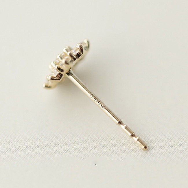 Snowflake Gold Stud Earrings, Made From Pure 9kt Gold and Cubic Zirconia, Jewelry For Women, Studs For Men, Studs Diamond Earrings, Diamond
