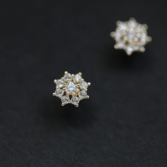 Snowflake Gold Stud Earrings, Made From Pure 9kt Gold and Cubic Zirconia, Jewelry For Women, Studs For Men, Studs Diamond Earrings, Diamond