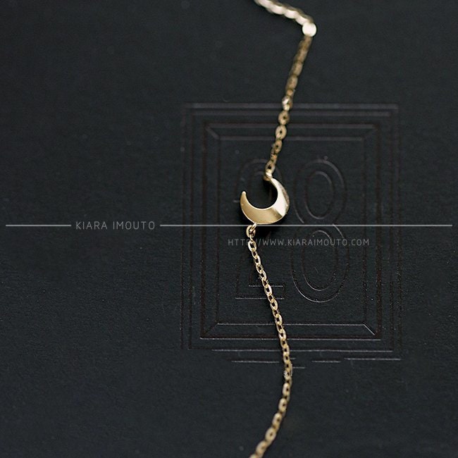 Slender Moon Bracelet, 14k Gold Minimalist Bracelet, Korean-Style Friendship Bracelet, Beautiful Fine Jewelry for Her, Crescent Moon