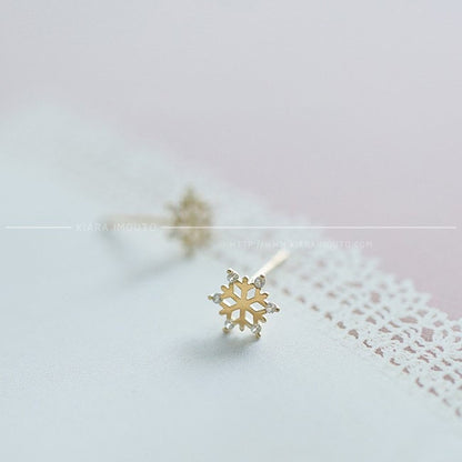 Christmas Snowflakes Earrings, Crystal Snowflake Stud Earrings, 9k Yellow Gold Zircon Diamond, Small Snowflakes, Cubic Zirconia Earrings