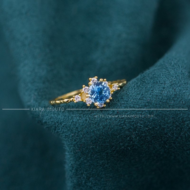 18K Solid Gold London Blue Topaz Ring, Round Blue Topaz Gold Ring with CZ Diamonds, Blue Topaz Engagement Ring, Blue Topaz Wedding Ring