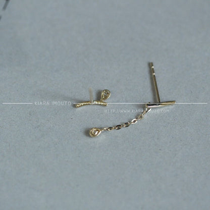 9K Solid Gold Mismatched Earrings, Curved Tassel Earrings, Gold Chain Earrings, Asymmetrical Earrings, Gold Simple Earrings, Post Earrings